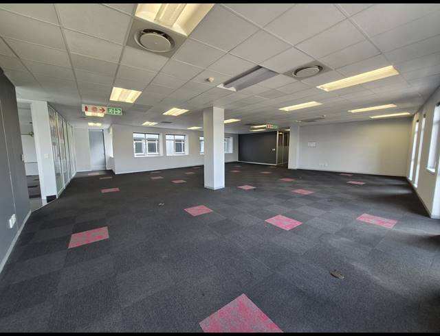 421M² OFFICE TO LET IN SANDTON CENTRAL